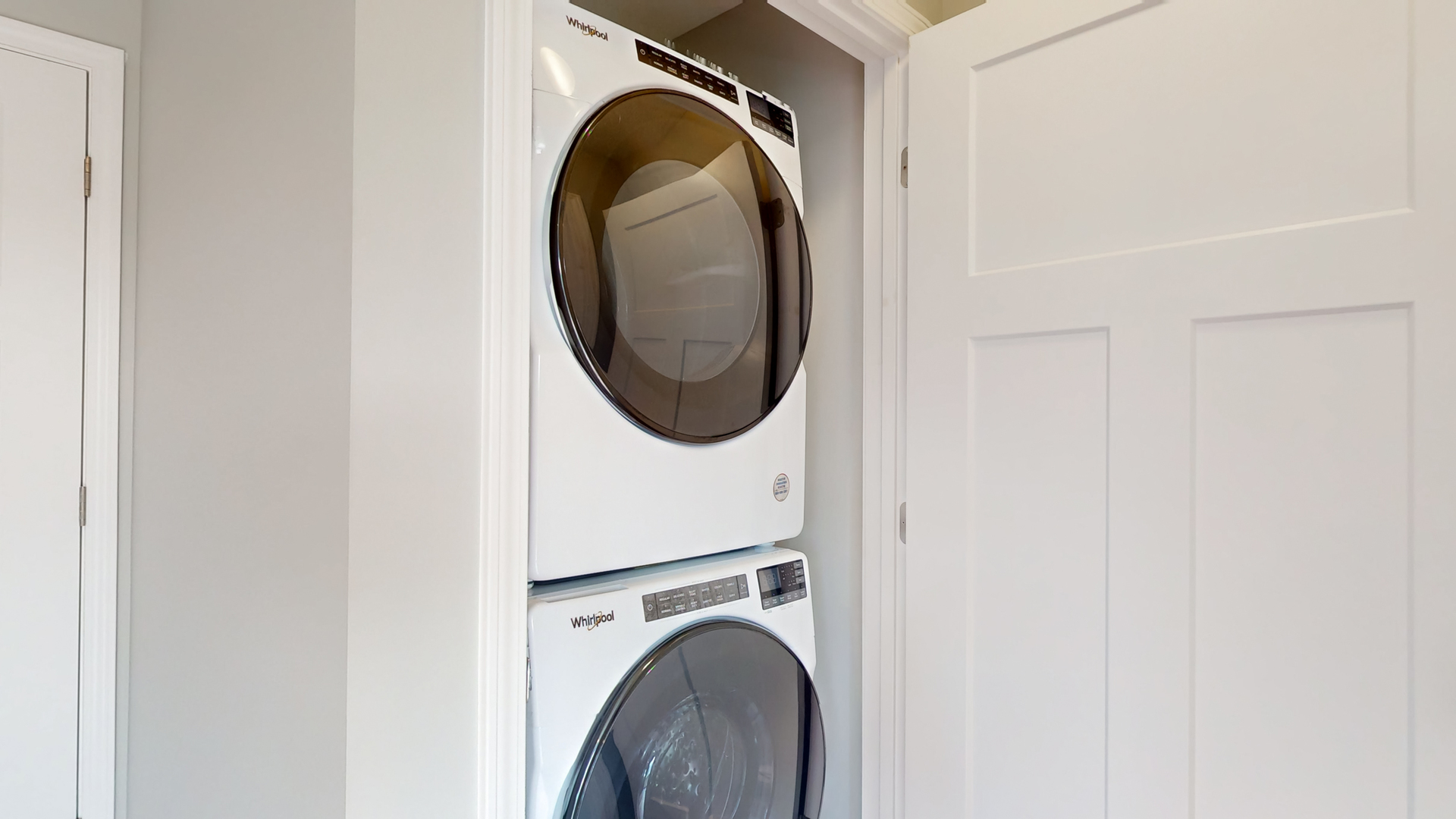2 Megan Court Bloomington, IL 61705 - Photo 13 of 27 a utility room with dryer and washer