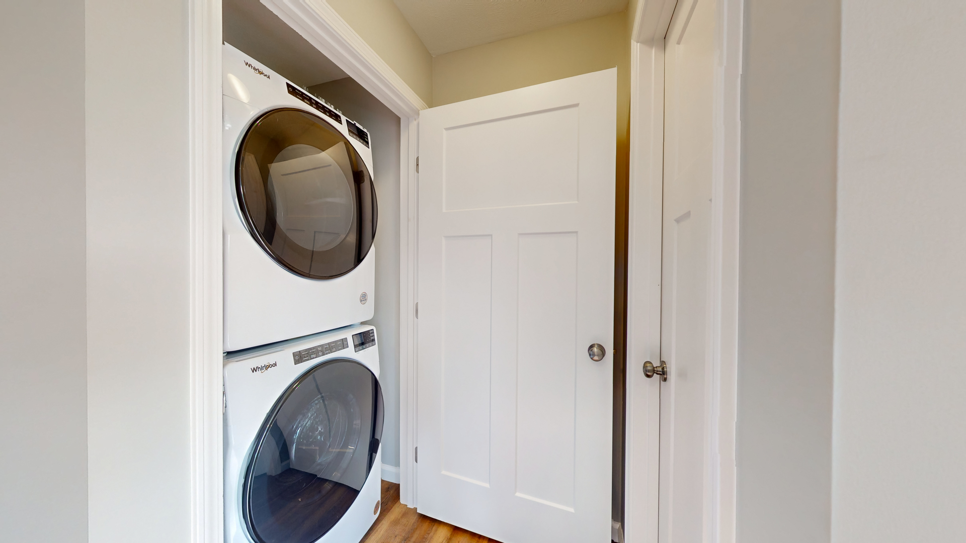 2 Megan Court Bloomington, IL 61705 - Photo 14 of 27 a utility room with dryer and washer