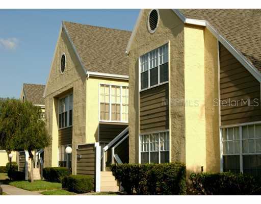 Eagle Ridge, Unit 3406 Valrico, FL 33596 - Photo 1 of 1 a front view of a house with a yard