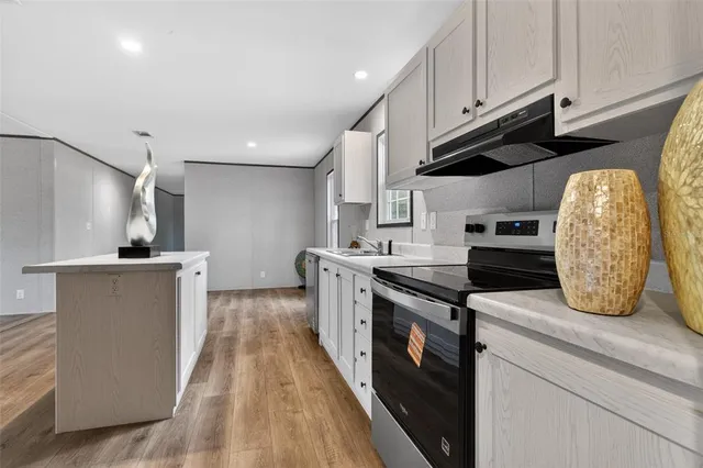 $445,000 | 419 Lily Trail, Interlachen, FL 32148