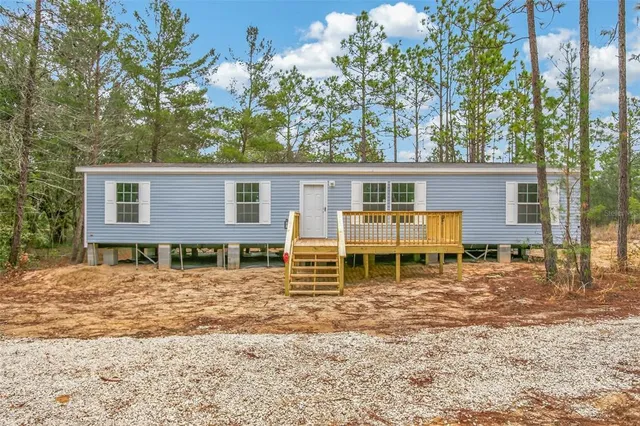 $445,000 | 419 Lily Trail, Interlachen, FL 32148