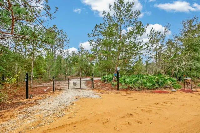 $445,000 | 419 Lily Trail, Interlachen, FL 32148