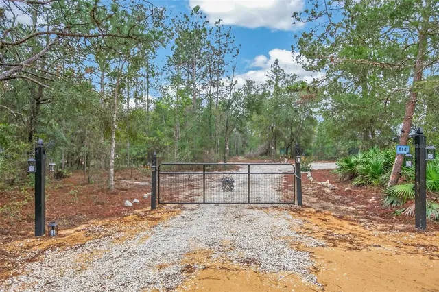 $445,000 | 419 Lily Trail, Interlachen, FL 32148