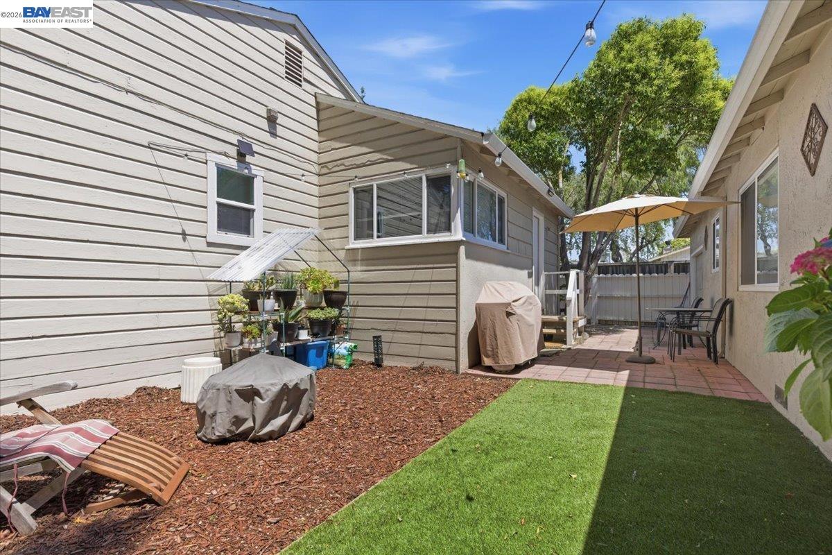 882 West Tennyson Road Hayward, CA 94544 - Photo 9 of 57