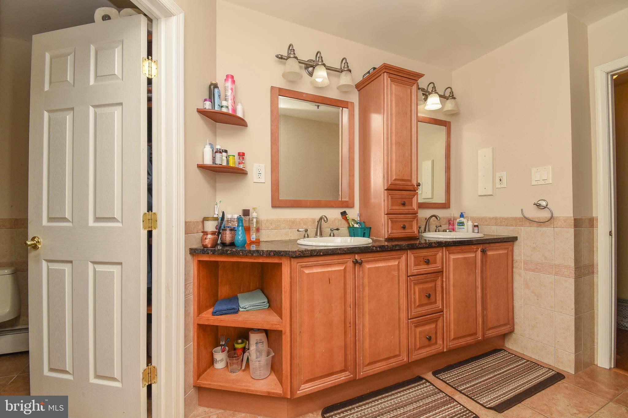 87 Chestnut Lane Ambler, PA 19002 - Photo 28 of 39 Upstairs Full Bath Vanity