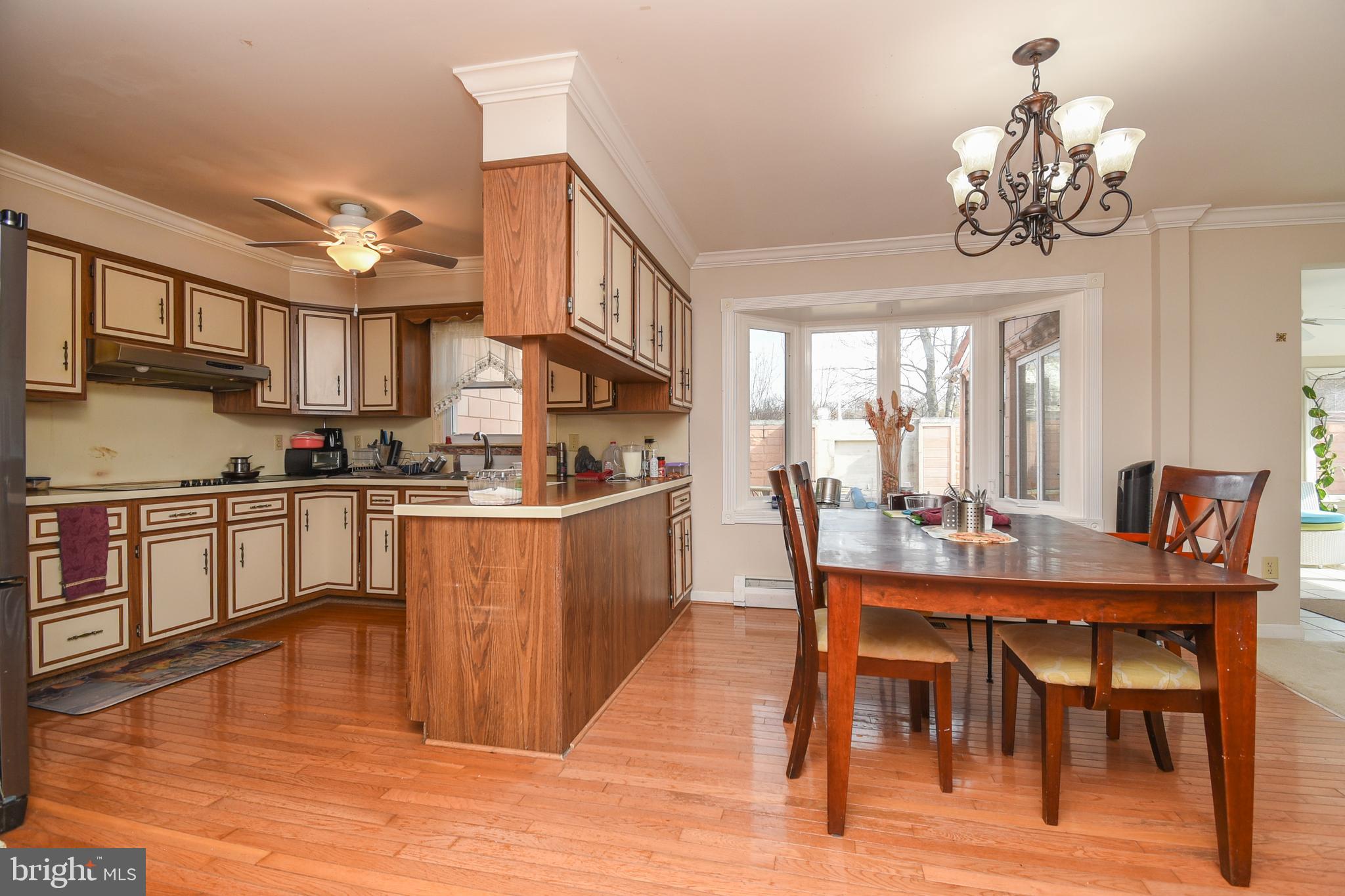 87 Chestnut Lane Ambler, PA 19002 - Photo 9 of 39 Breakfast Area and Kitchen
