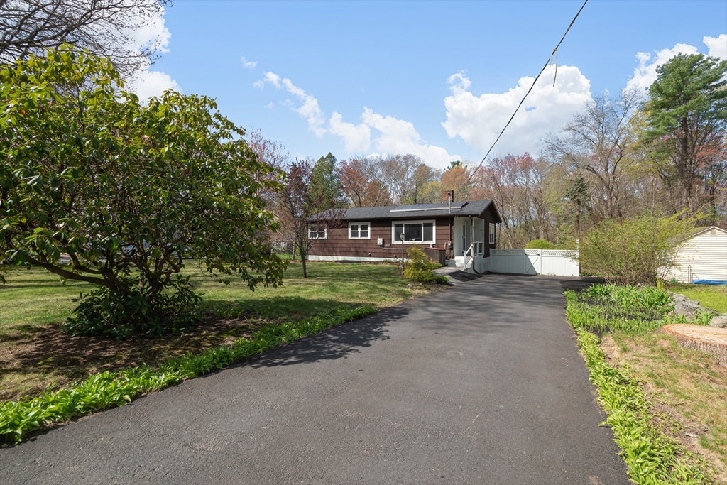 21 Warren Road Upton, MA 01568 - Photo 4 of 41 Gallery Image 4