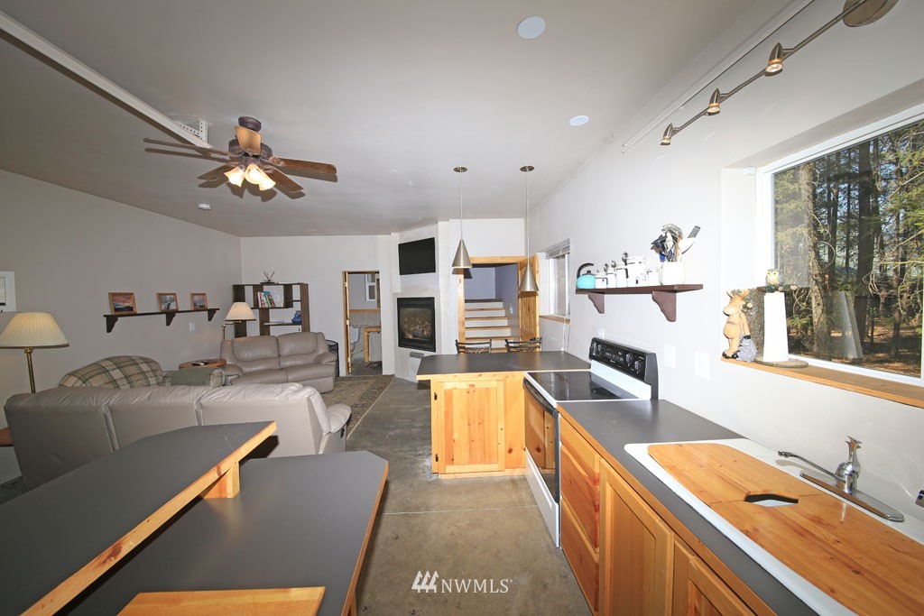 15 South Airstrip Road Twisp, WA 98856 - Photo 4 of 24 Gallery Image 4