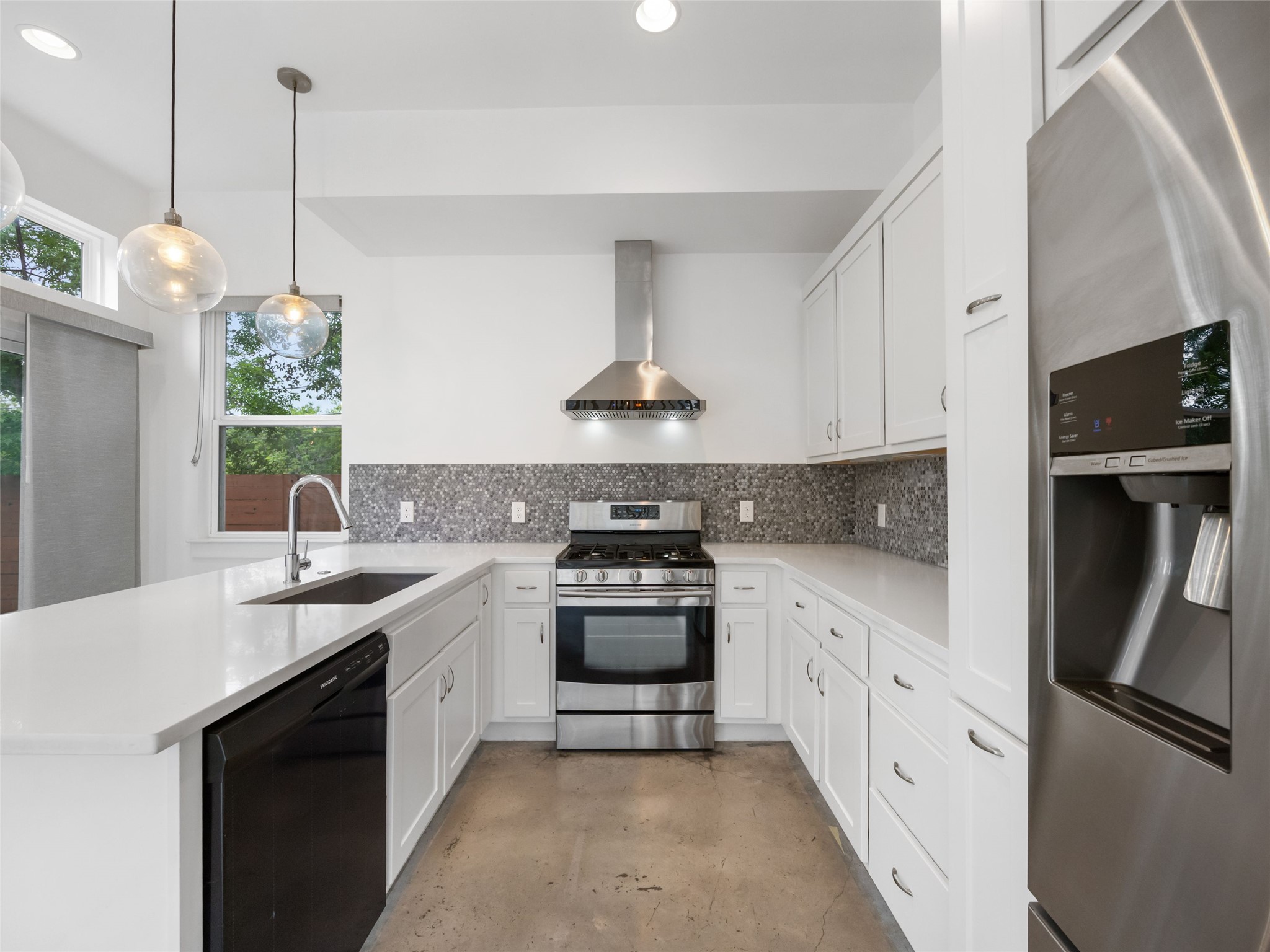 513 West Croslin Street, Unit B Austin, TX 78752 - Photo 15 of 40