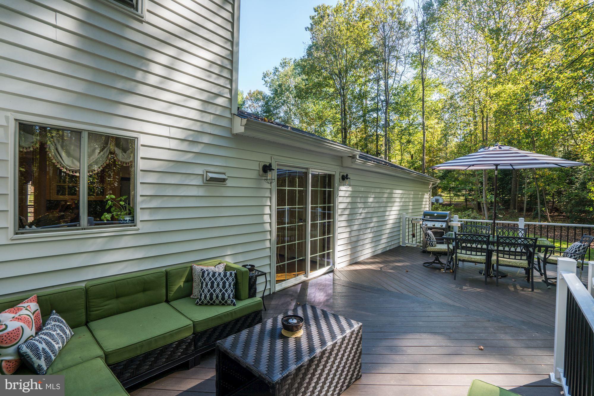 2812 Bree Hill Road Oakton, VA 22124 - Photo 22 of 28 Composite Deck 2017