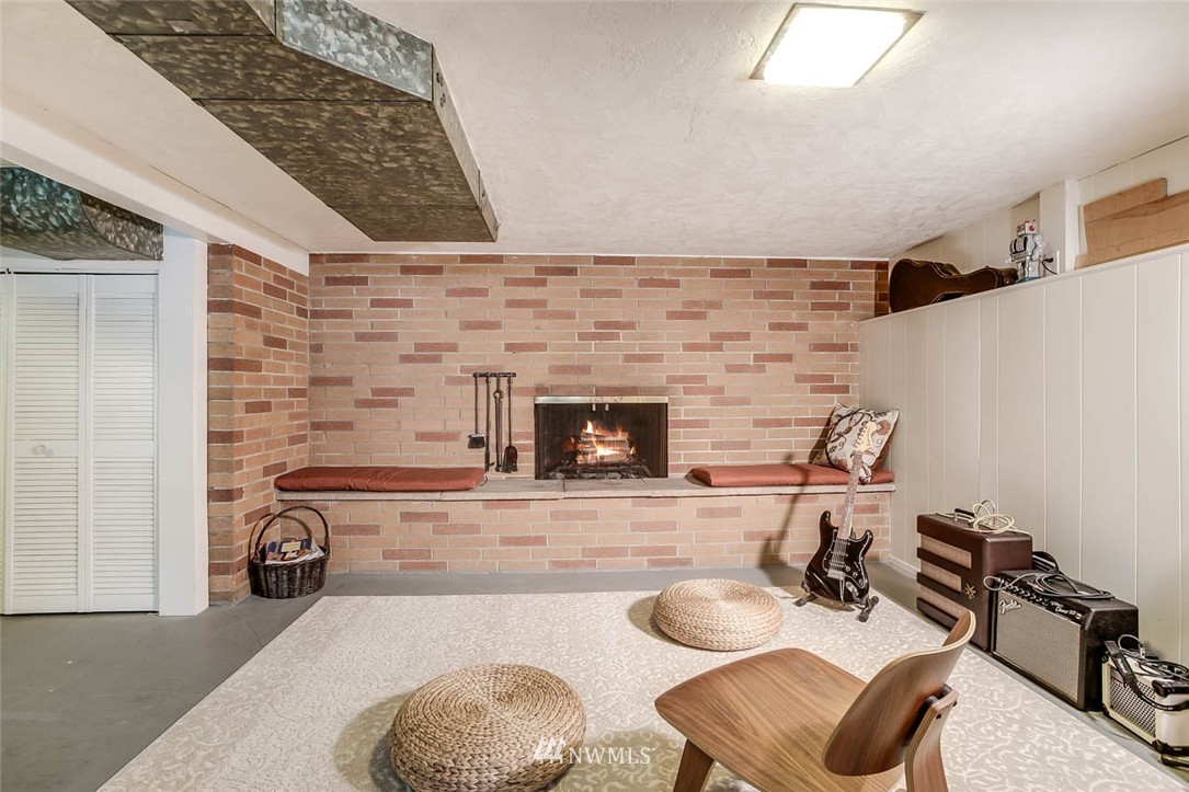 2300 Northeast 9th Street Renton, WA 98056 - Photo 17 of 22