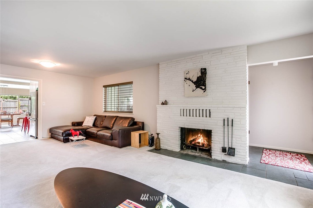 2300 Northeast 9th Street Renton, WA 98056 - Photo 5 of 22