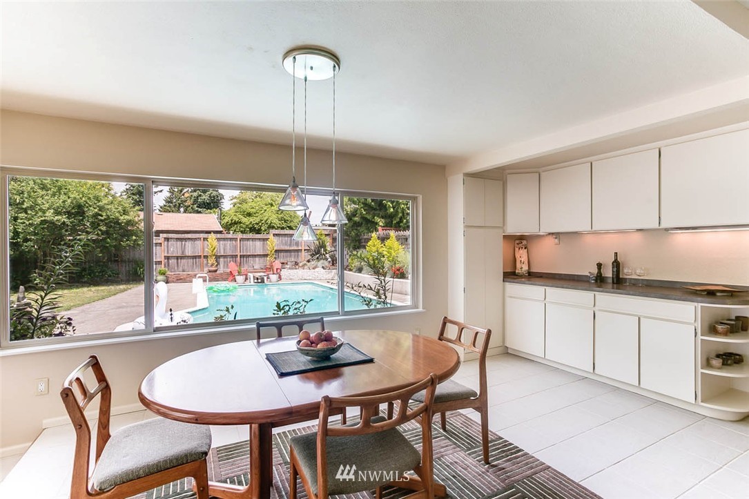 2300 Northeast 9th Street Renton, WA 98056 - Photo 8 of 22
