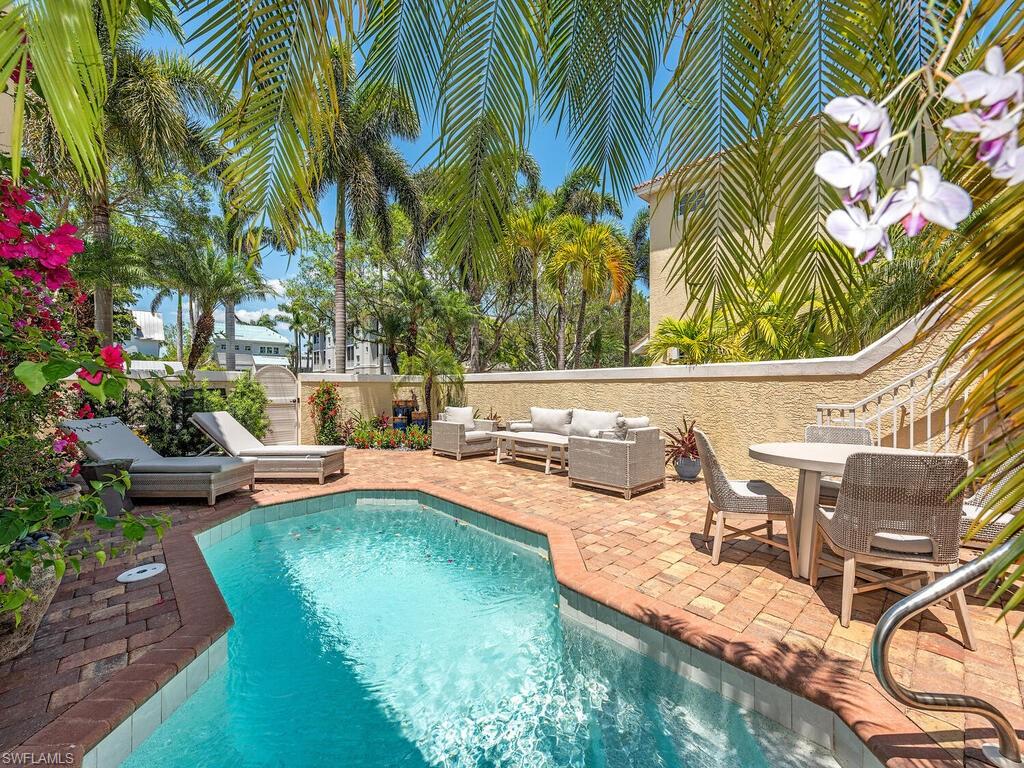 846 9th Avenue South, Unit 104 Naples, FL 34102 - Photo 1 of 12