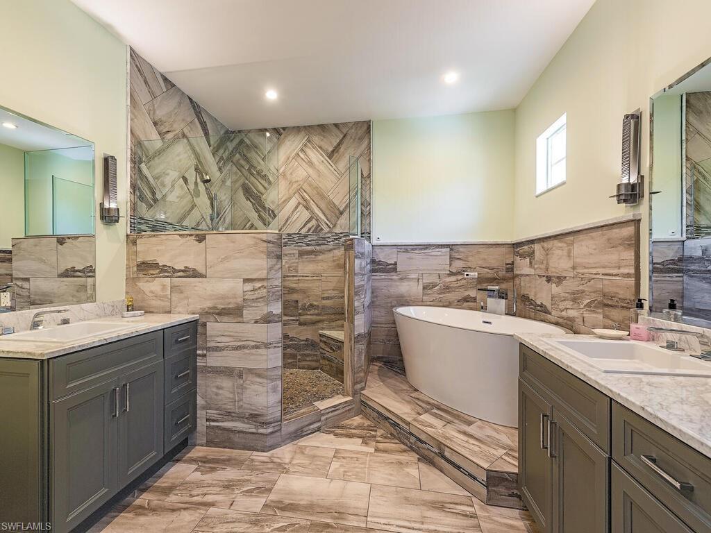 846 9th Avenue South, Unit 104 Naples, FL 34102 - Photo 7 of 12