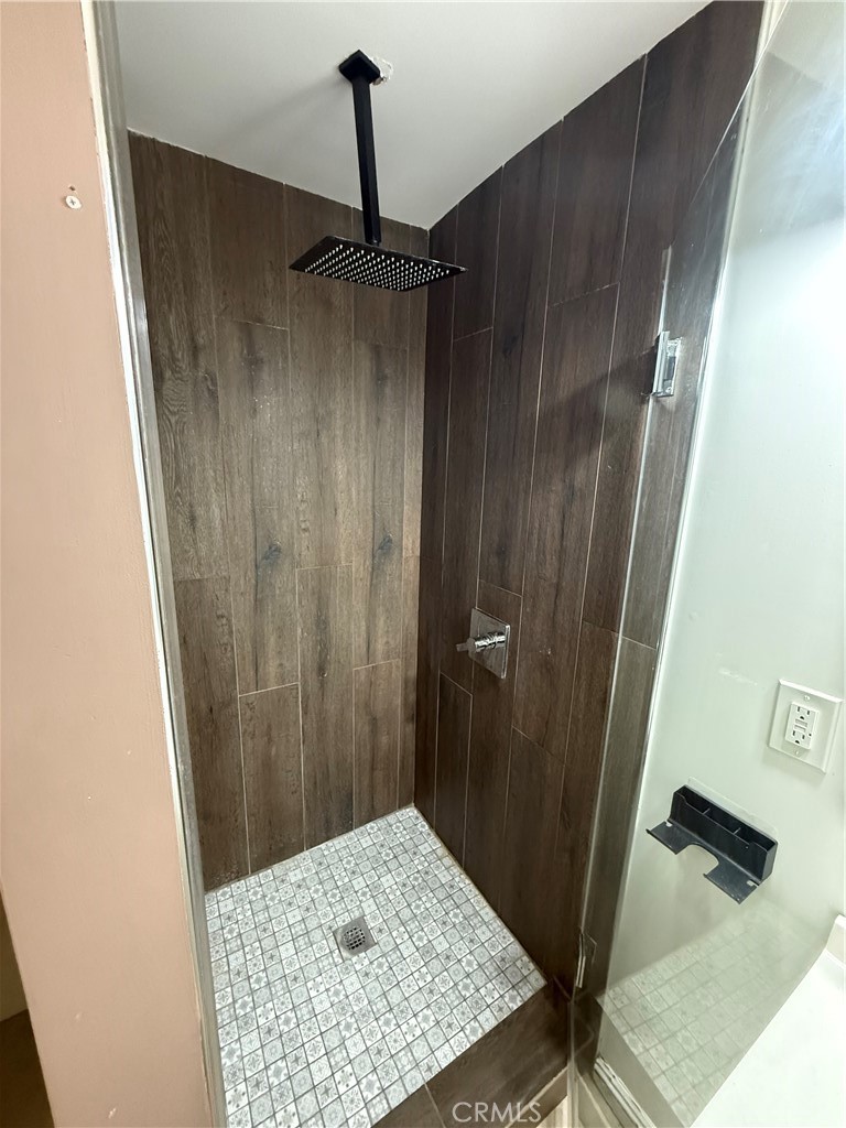 5836 Old Ranch Road Riverside, CA 92504 - Photo 59 of 59 a bathroom with a shower