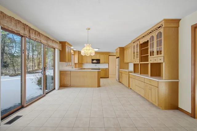 $850,000 | 53 Ashford Road, Longmeadow, MA 01106