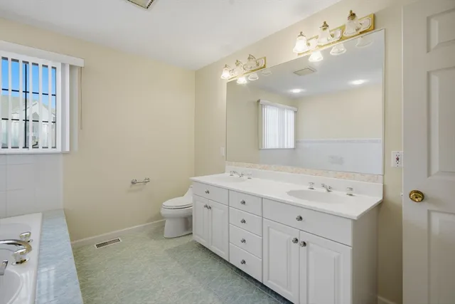 $850,000 | 53 Ashford Road, Longmeadow, MA 01106