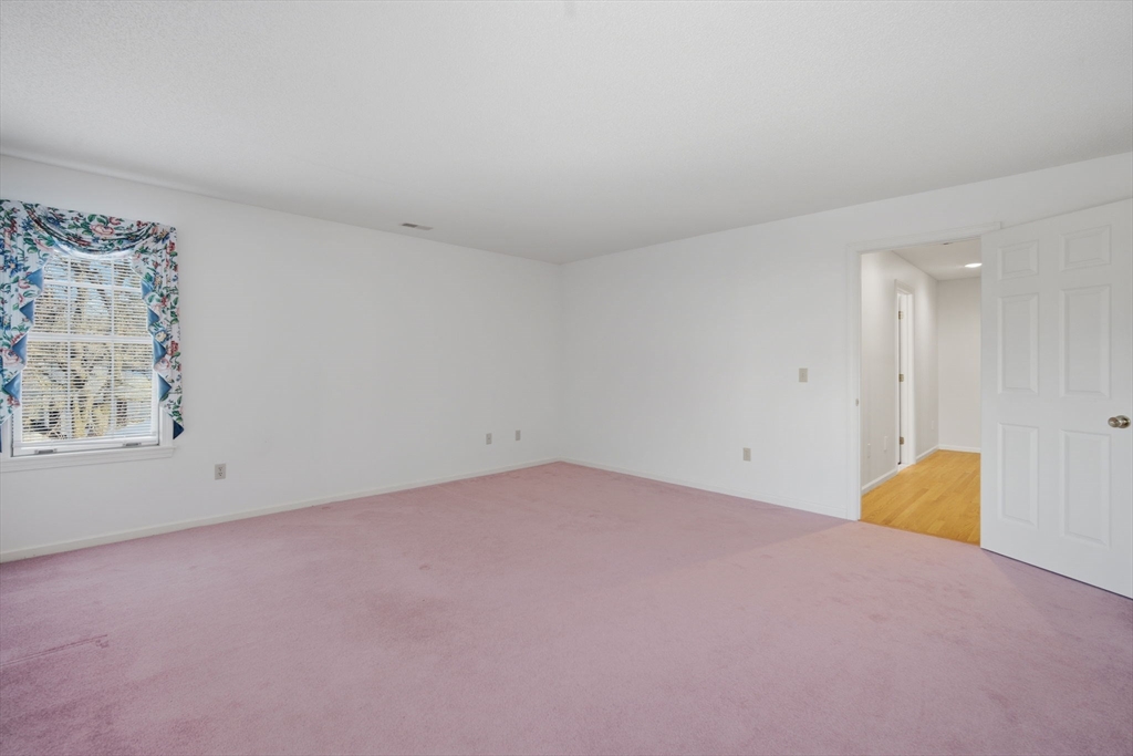 53 Ashford Road Longmeadow, MA 01106 - Photo 29 of 42