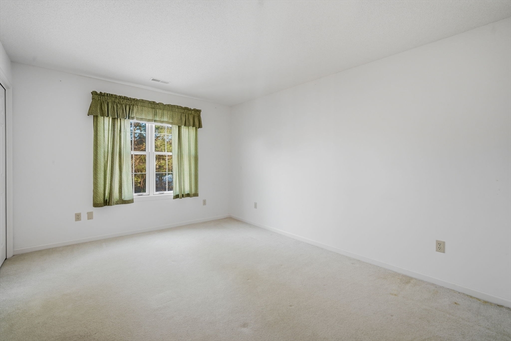 53 Ashford Road Longmeadow, MA 01106 - Photo 33 of 42