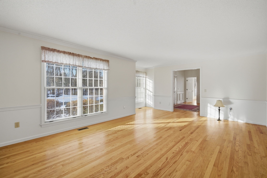 53 Ashford Road Longmeadow, MA 01106 - Photo 9 of 42