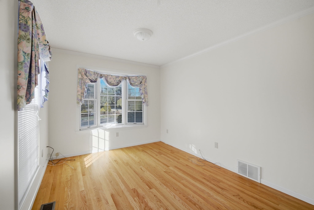 53 Ashford Road Longmeadow, MA 01106 - Photo 10 of 42