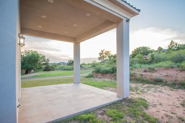 $749,000 | 4 Aztec Lane, Ransom Canyon, TX 79366