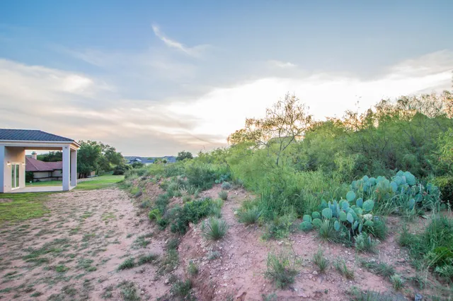 $749,000 | 4 Aztec Lane, Ransom Canyon, TX 79366