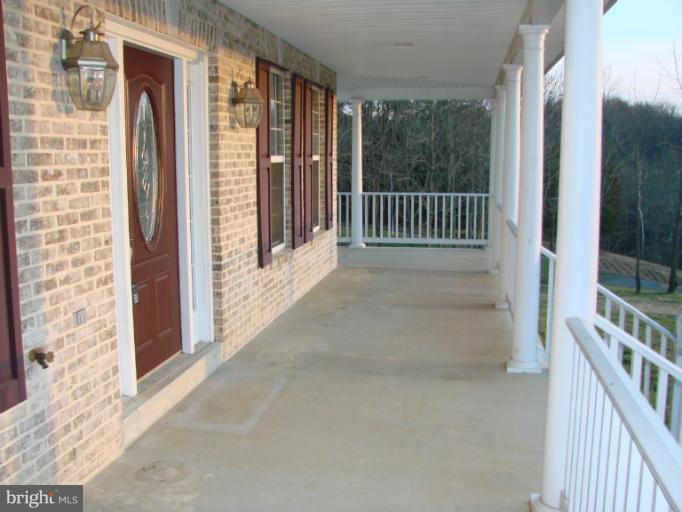 8231 Rogues Road Catlett, VA 20119 - Photo 12 of 22 Exterior (Front)