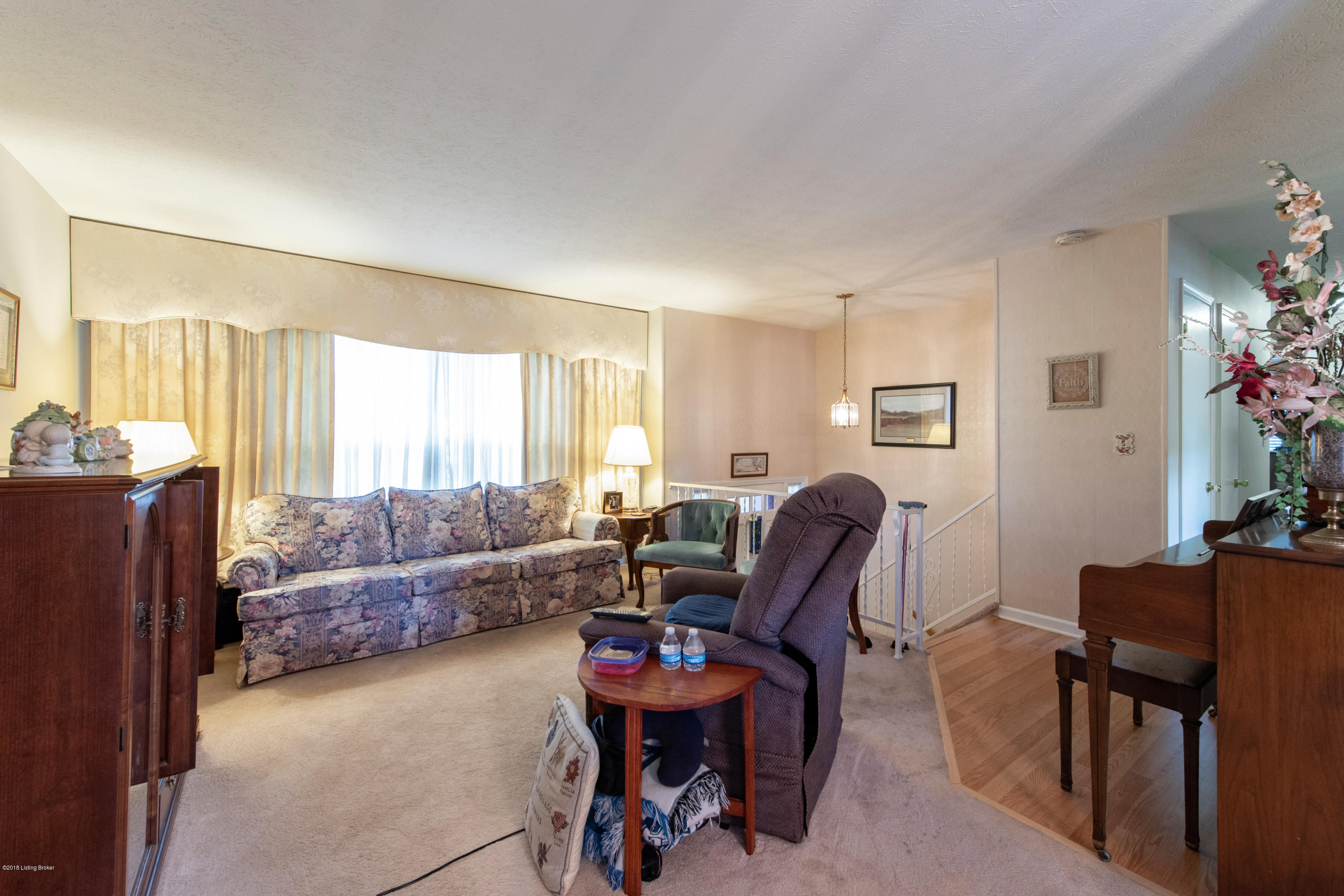 8310 Terry Road Louisville, KY 40258 - Photo 5 of 32 DSC_2084