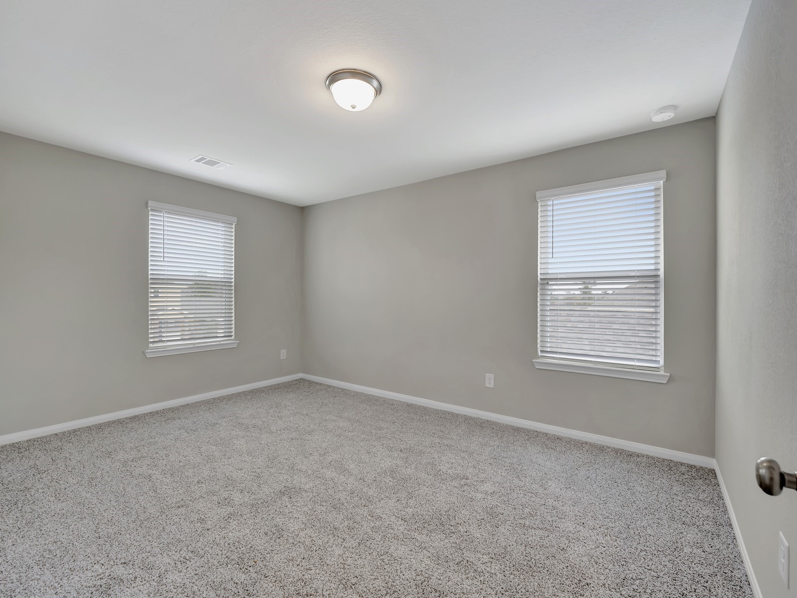 5725 Adamite Way Houston, TX 77048 - Photo 23 of 29 Photo is not of the actual home, but is an inspirational photo of builder’s model home and may depict options, furnishings, and/or decorator features that are not included