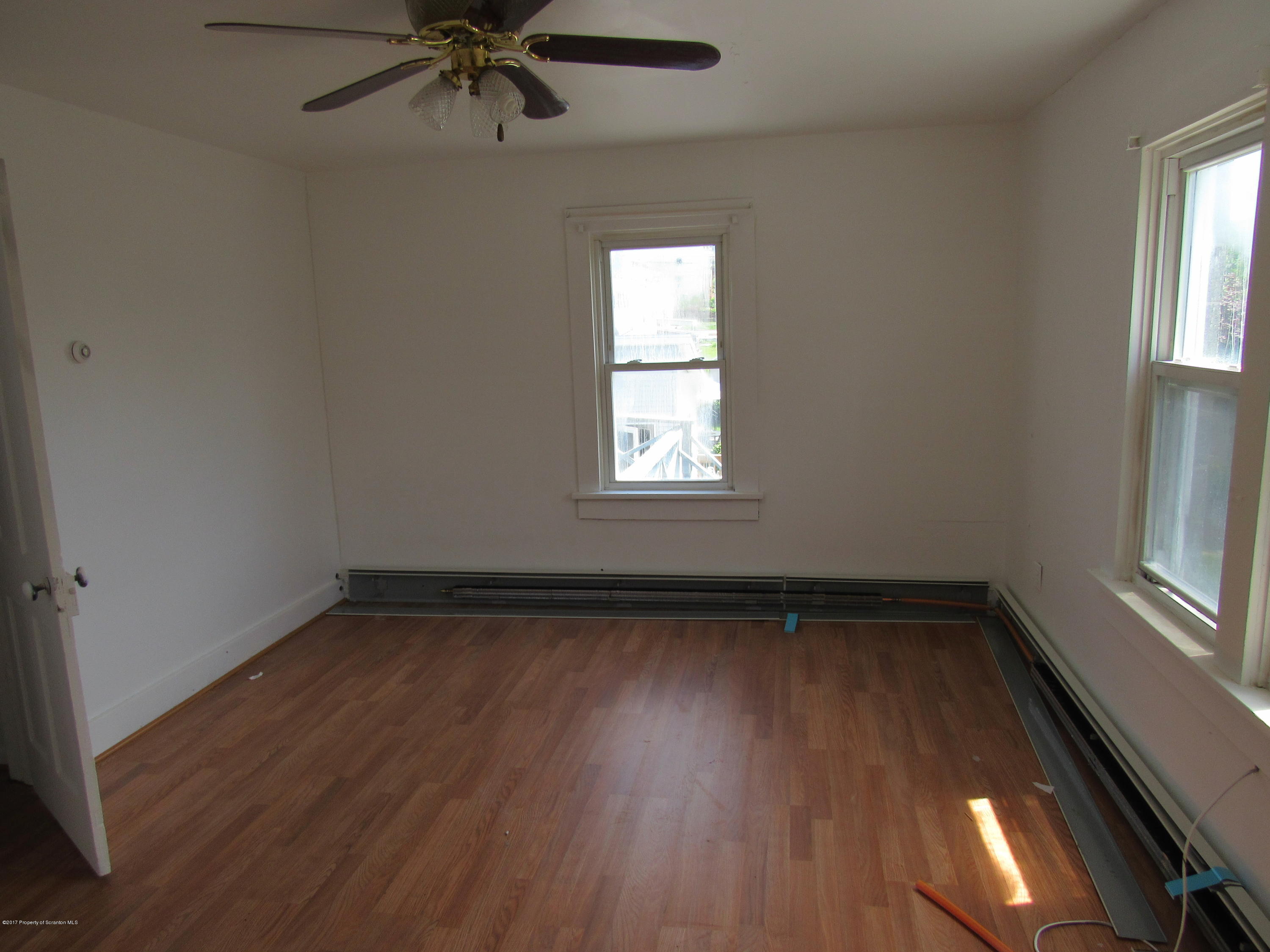 620 Maple Street Scranton, PA 18505 - Photo 9 of 20 Gallery Image 9