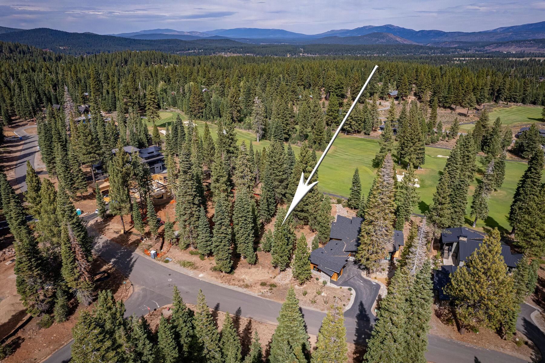 9263 Brae Road Truckee, CA 96161 - Photo 8 of 21 an aerial view of residential house with outdoor space and river
