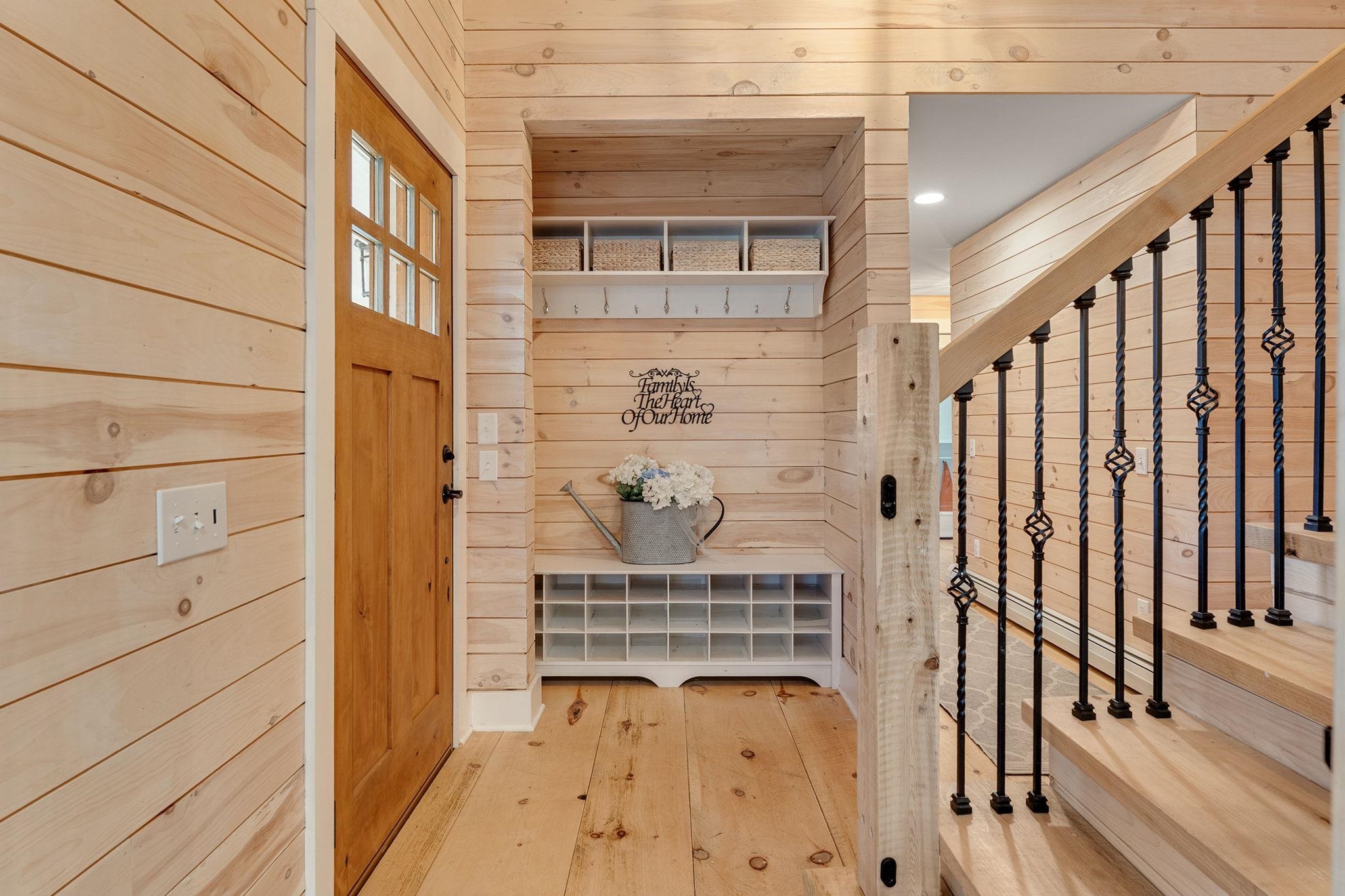 163 East Countryside Road Waterbury, VT 05676 - Photo 4 of 59 Gallery Image 4