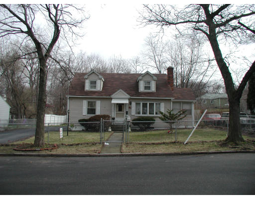 35 Lancashire Road Springfield, MA 01107 - Photo 1 of 1 Gallery Image 1