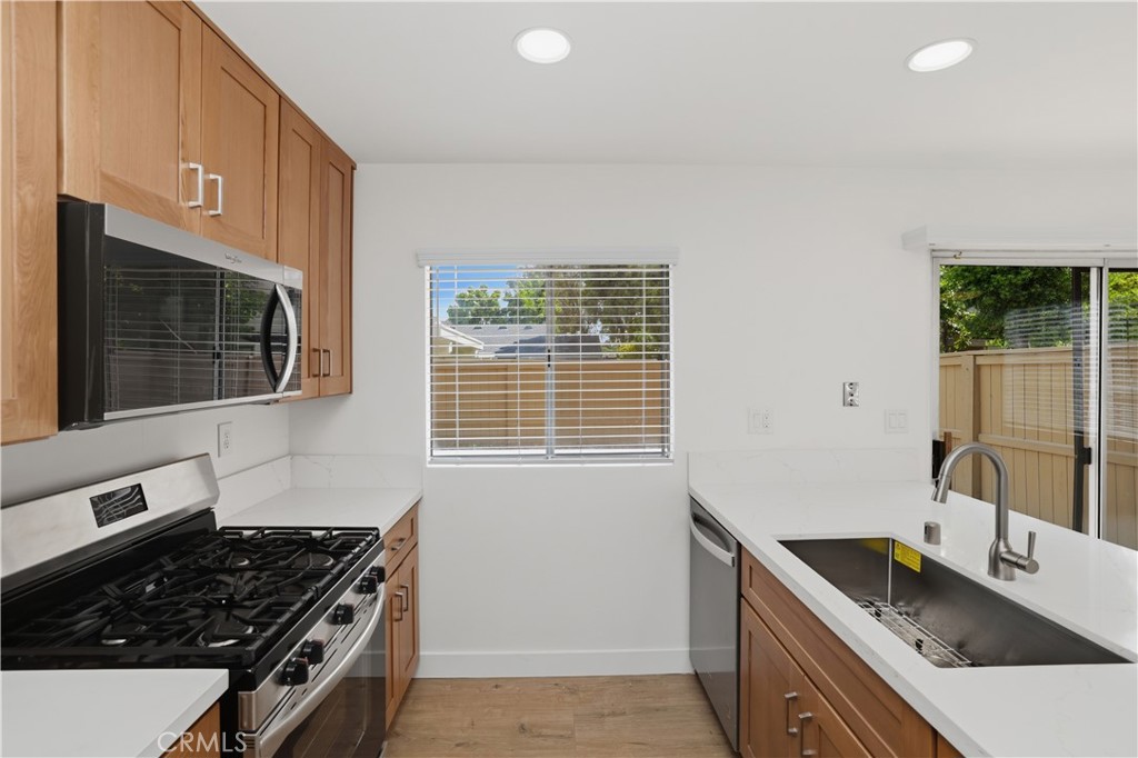 11 Fairside Irvine, CA 92614 - Photo 14 of 40