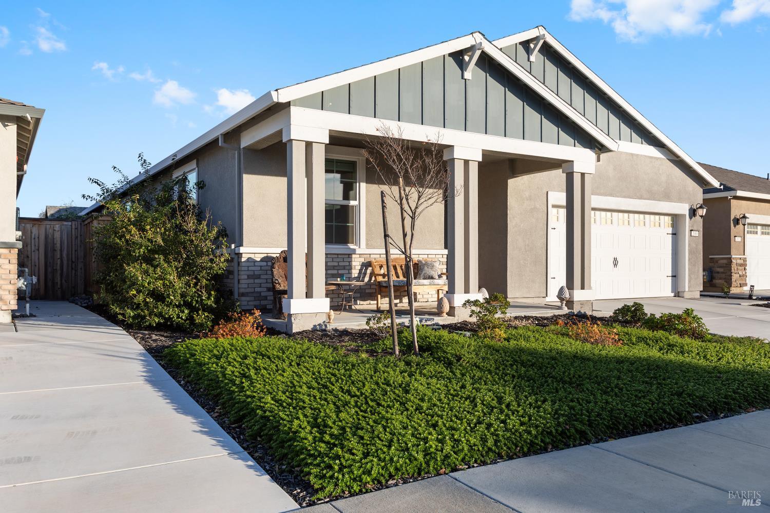2080 Revival Lane Rio Vista, CA 94571 - Photo 4 of 40 a front view of a house with a yard