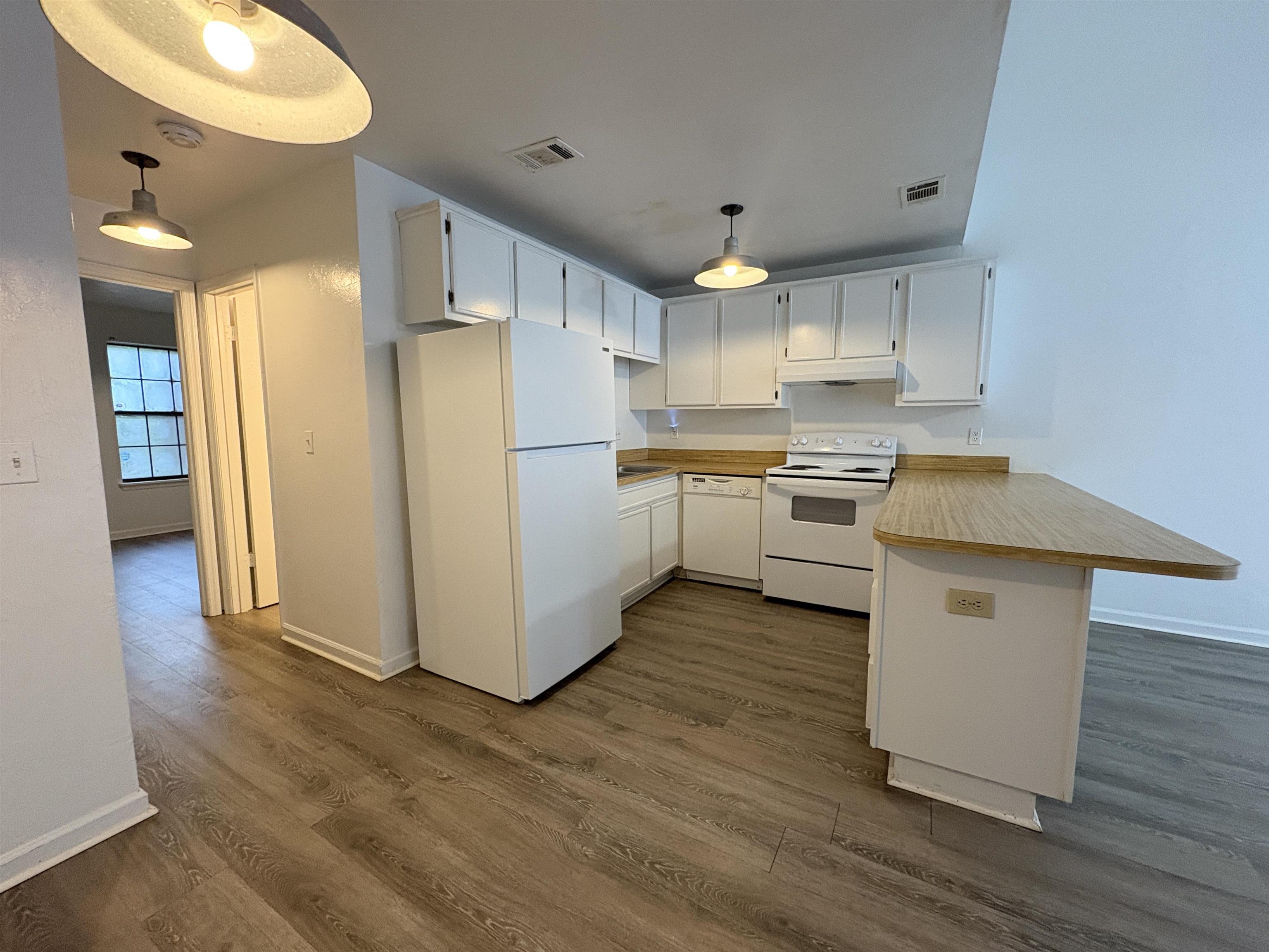 1272 High Road Tallahassee, FL 32304 - Photo 4 of 15