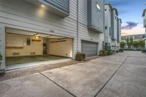 $460,000 | 1508 Beall Street, Houston, TX 77008