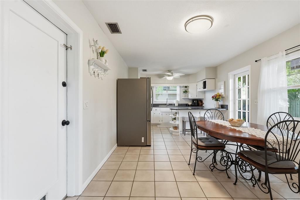 2140 Northeast Coachman Road Clearwater, FL 33765 - Photo 14 of 40