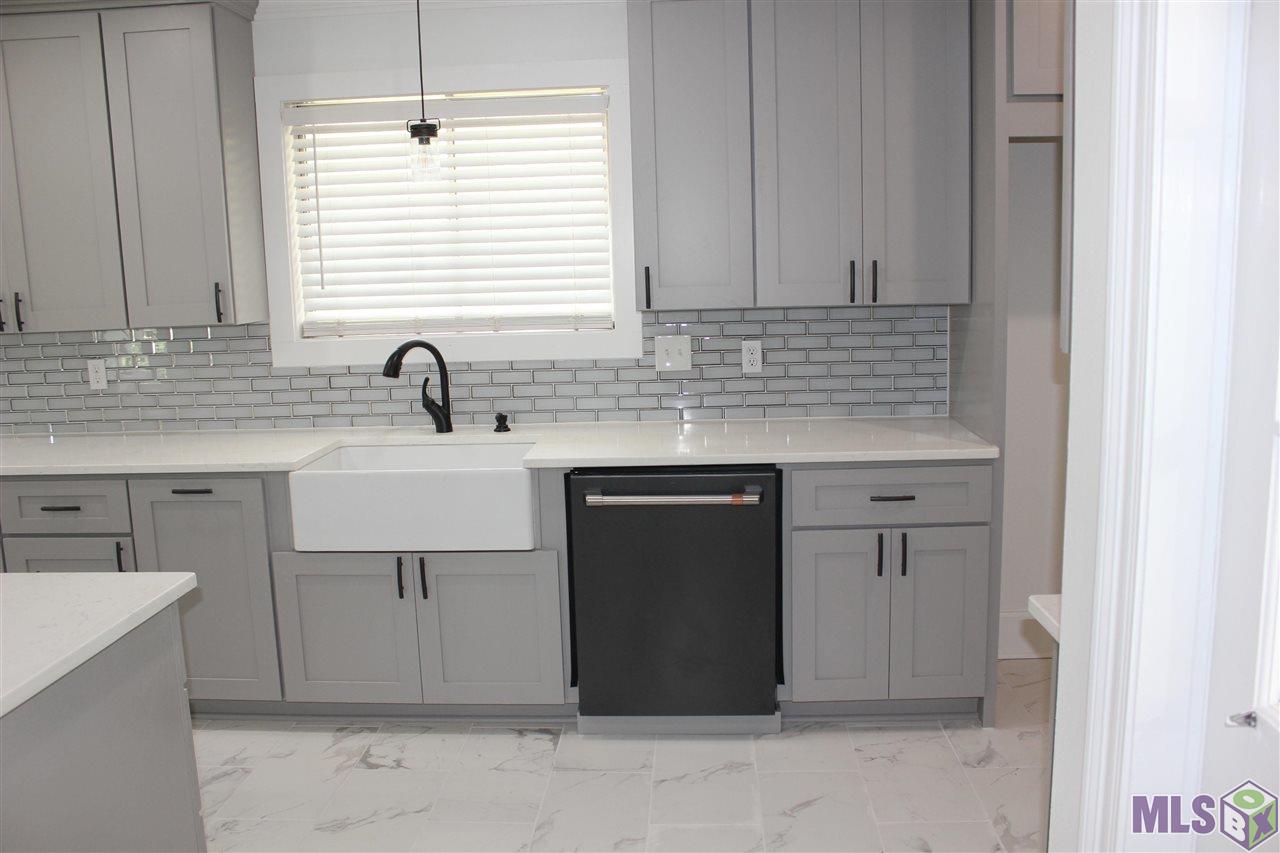4135 Strand Drive Baton Rouge, LA 70809 - Photo 7 of 21 Gallery Image 7