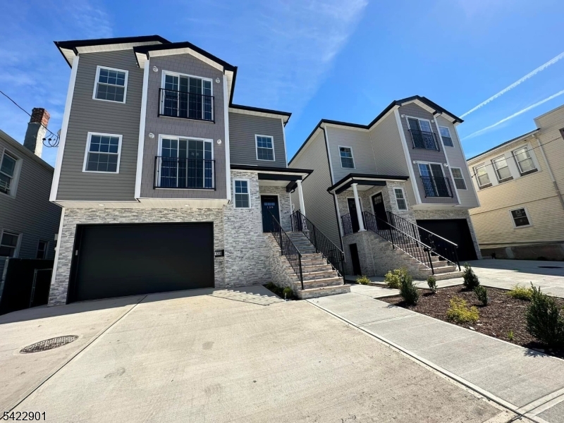 137 Court Street Elizabeth Port, NJ 07206 - Photo 2 of 16