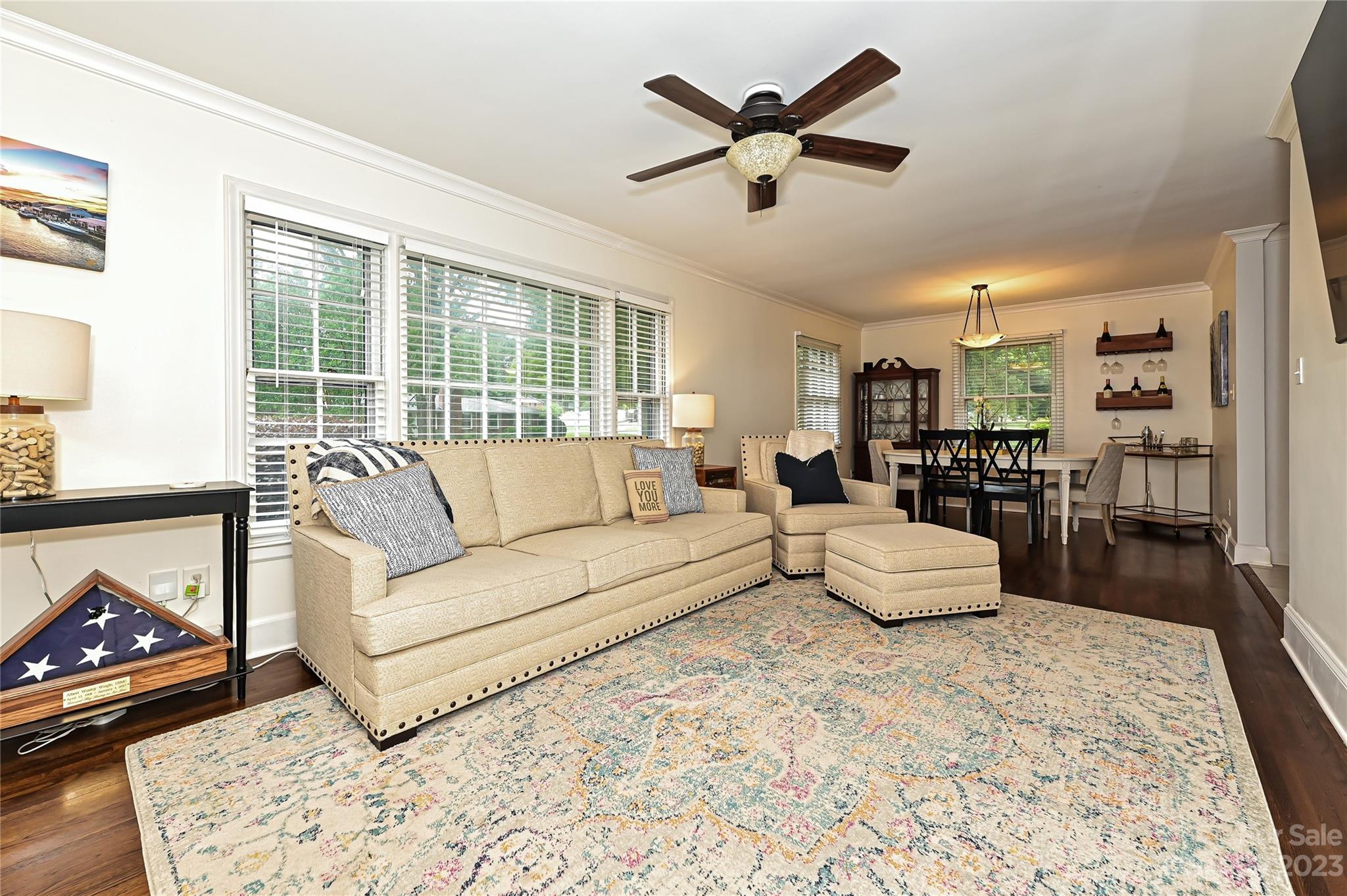 5511 Valley Forge Road Charlotte, NC 28210 - Photo 4 of 22 a living room with furniture and a large window