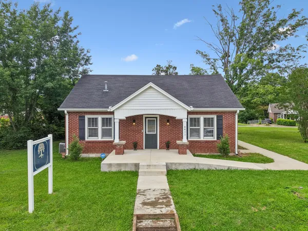 $324,900 | 4411 East Highway 70, White Bluff, TN 37187