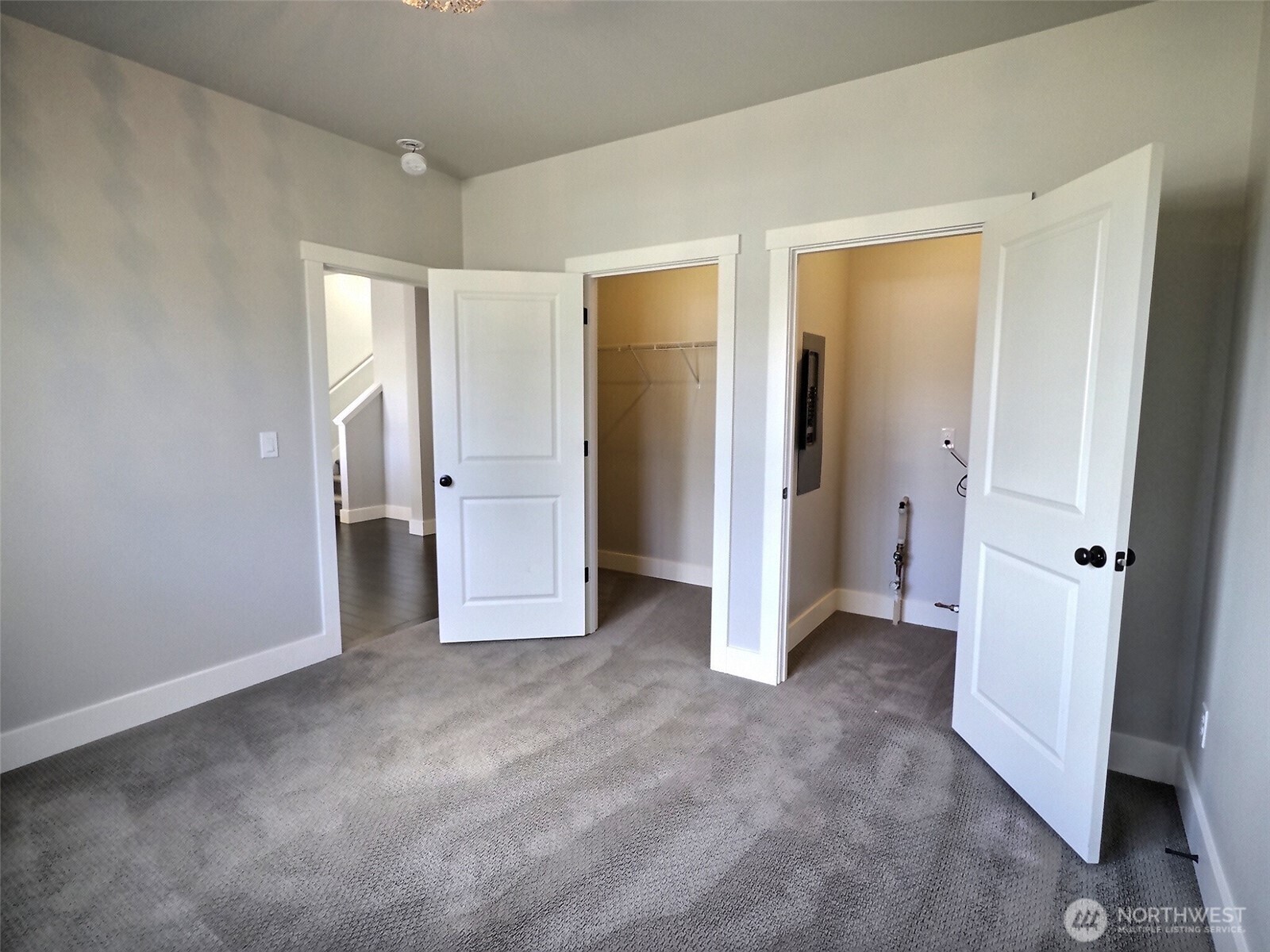 745 North 101st Street Seattle, WA 98133 - Photo 13 of 36