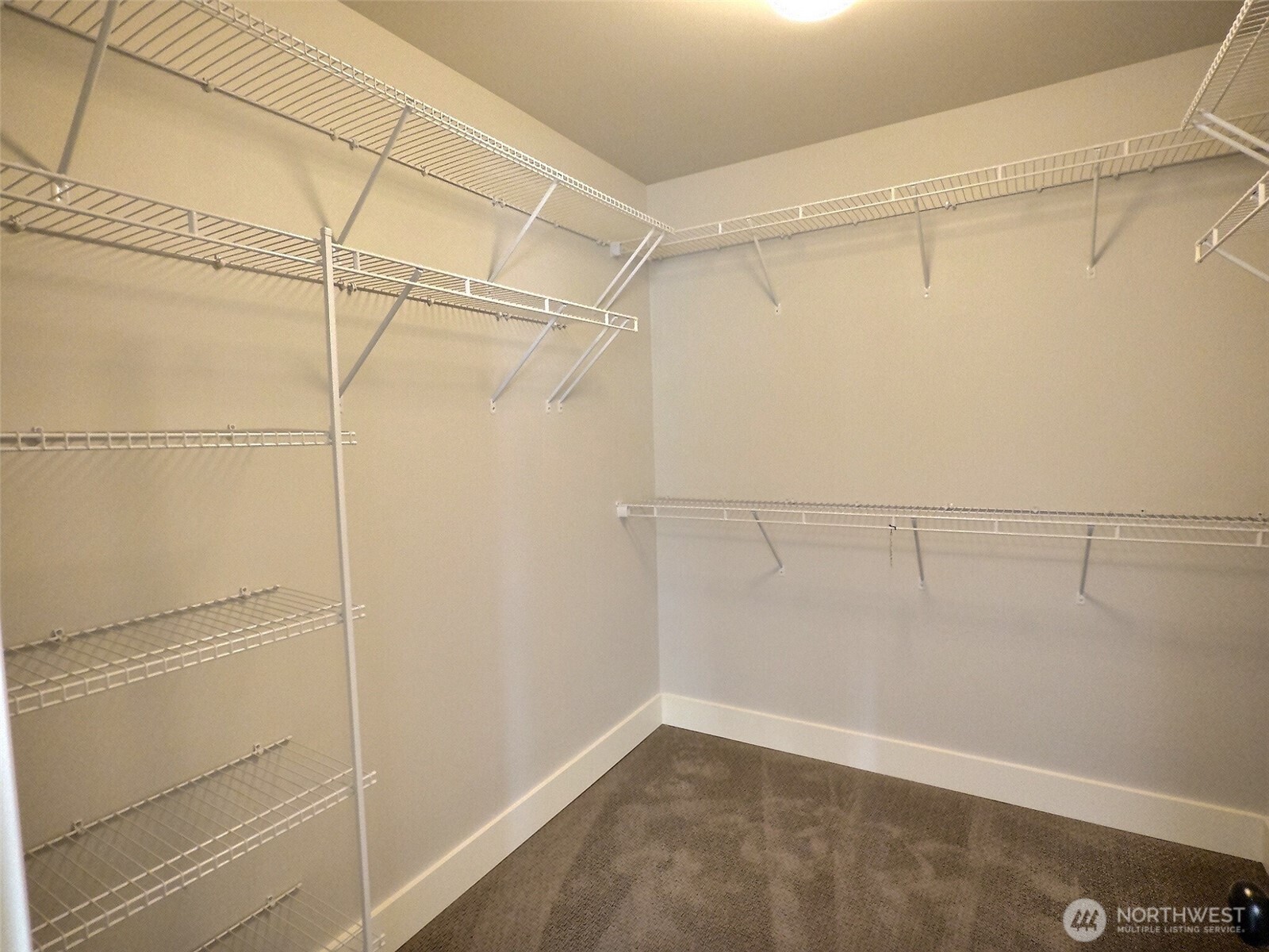 745 North 101st Street Seattle, WA 98133 - Photo 20 of 36