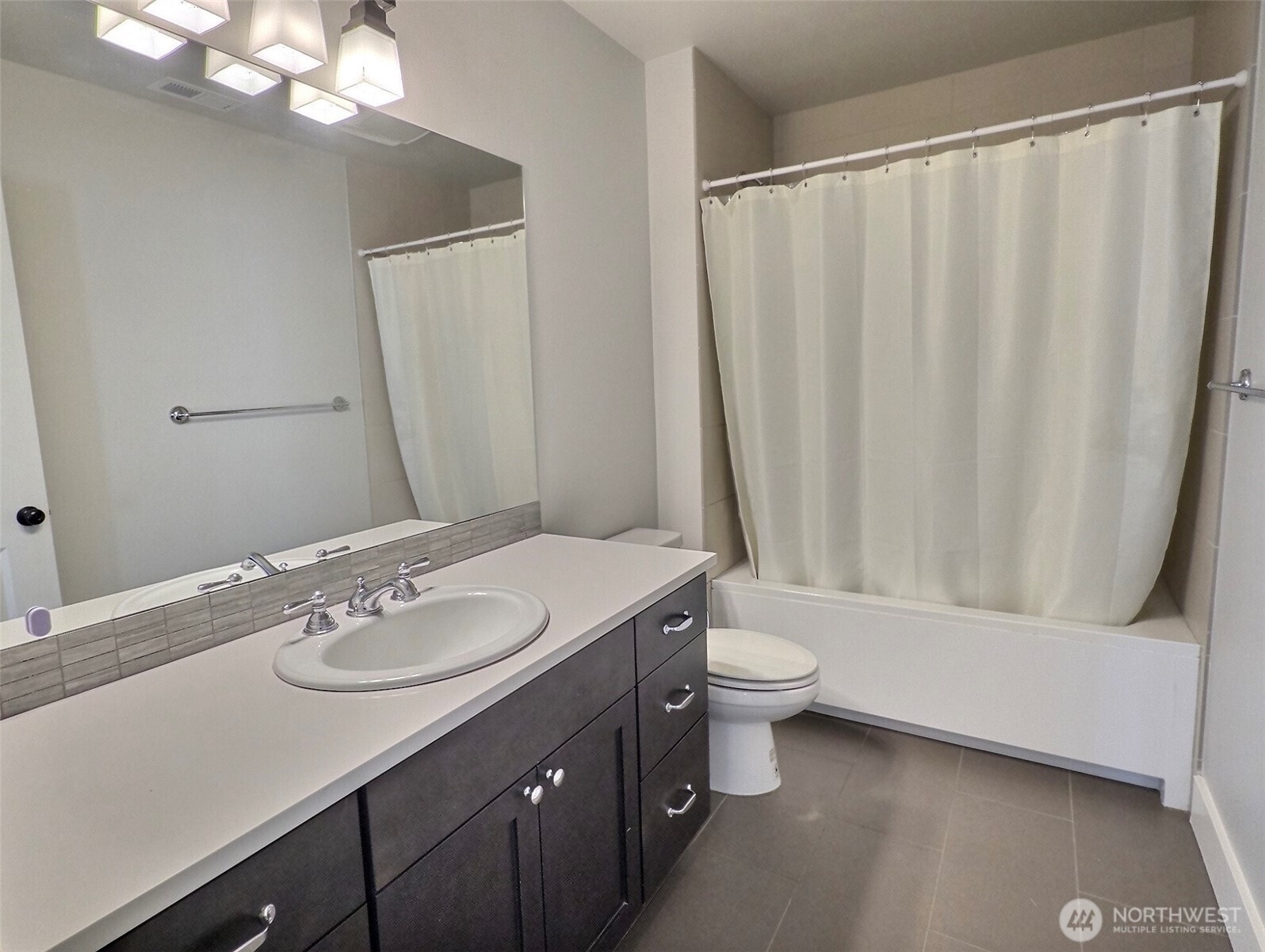 745 North 101st Street Seattle, WA 98133 - Photo 27 of 36