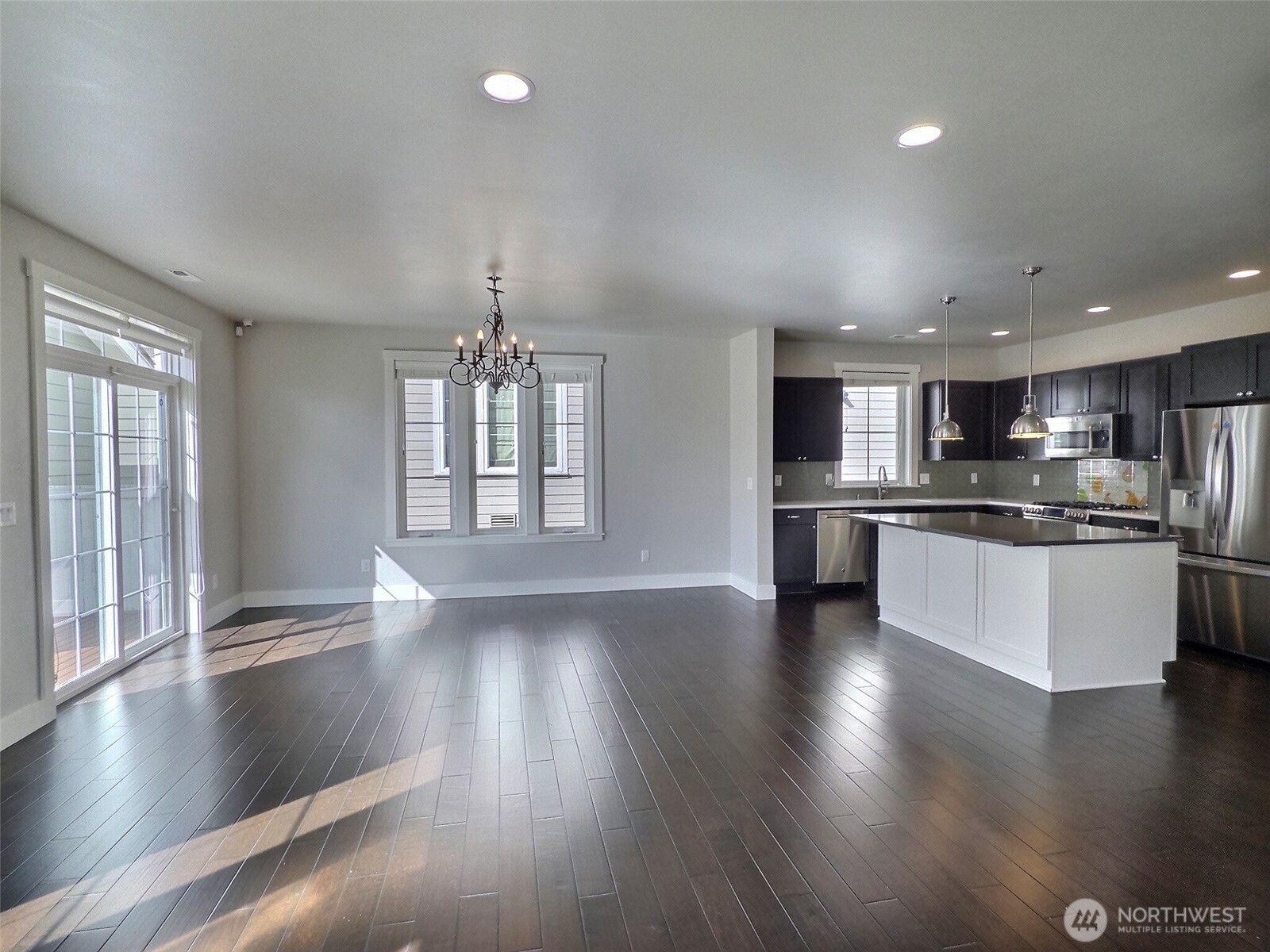 745 North 101st Street Seattle, WA 98133 - Photo 6 of 36