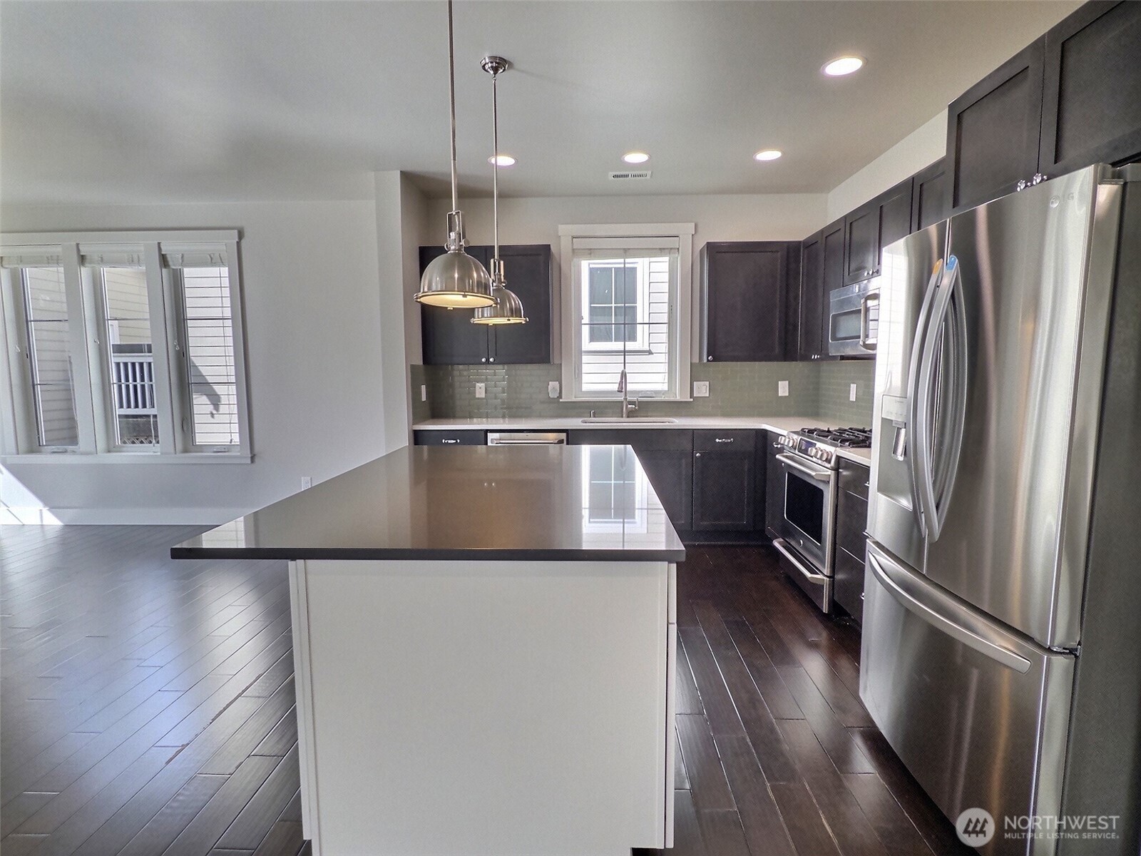 745 North 101st Street Seattle, WA 98133 - Photo 10 of 36