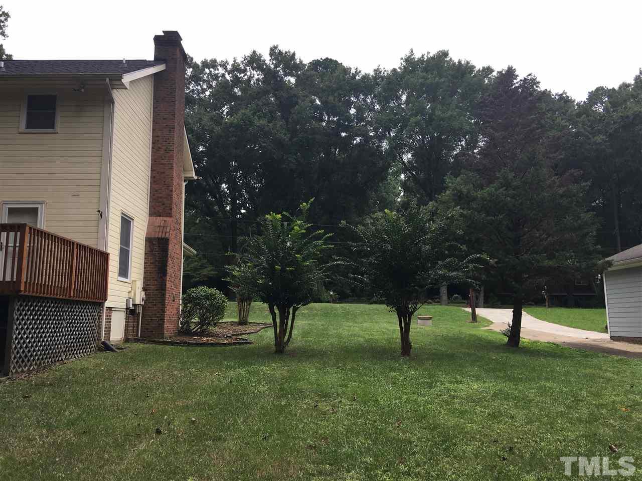 105 Singleton Street Raleigh, NC 27606 - Photo 8 of 10 a view of a park with large trees